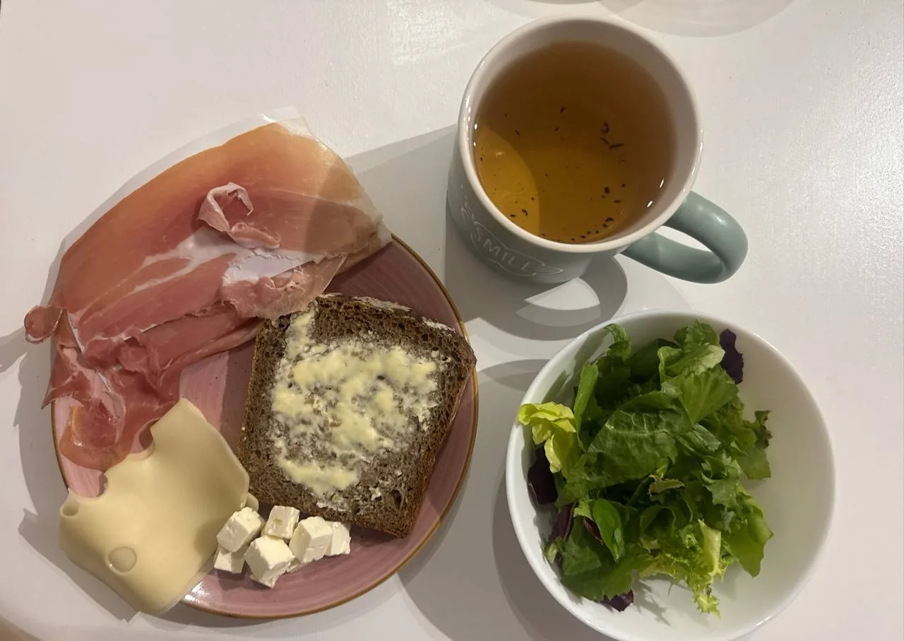 Обобщённое фоновое фото для статьи о выборе медицинской программы снижения веса или фитнес‑подхода